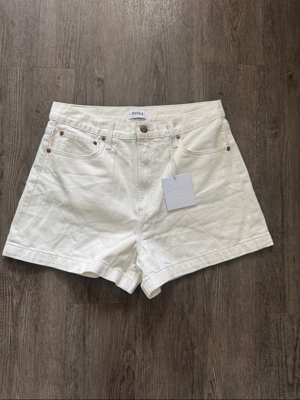 Pistola Eggshell Shorts
